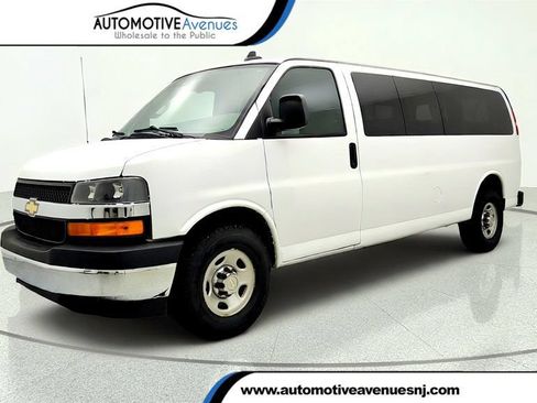 Used 2019 Chevrolet Express 3500 LT w/ LT Preferred Equipment Group RWD image 1