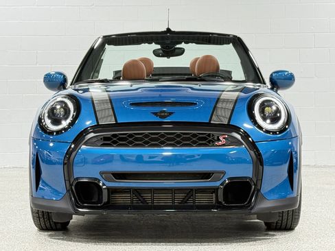 Used 2022 MINI Cooper S image 3