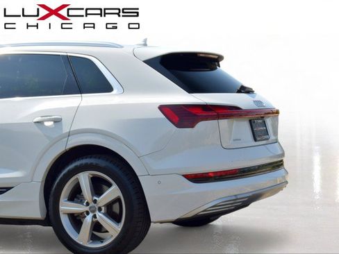 Used 2019 Audi e-tron Premium Plus AWD/4WD image 9