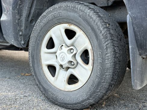 Used 2017 Toyota Tundra SR5 image 12