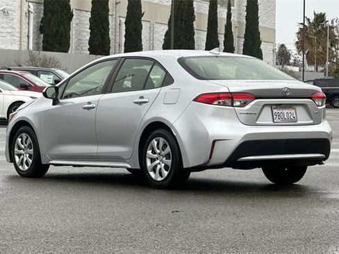 Used 2020 Toyota Corolla LE image 6