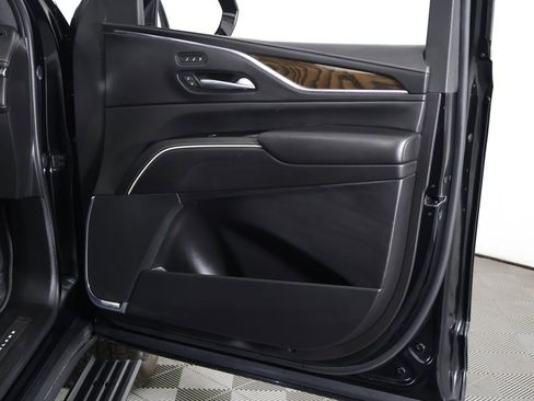 Used 2023 Cadillac Escalade ESV Sport Platinum w/ LPO, ONYX Package image 36