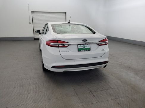 Used 2017 Ford Fusion SE w/ Fusion SE Technology Package FWD image 6