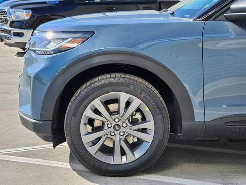 New 2026 Ford Explorer Active w/ Active Comfort Package image 5