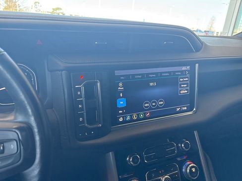 Used 2021 GMC Yukon XL Denali w/ Denali Premium Package image 10