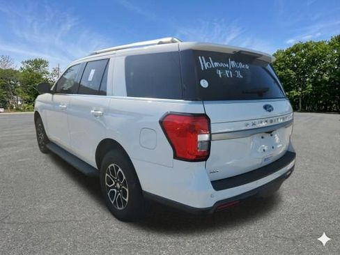Used 2023 Ford Expedition XLT AWD/4WD image 6