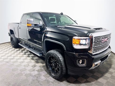 Used 2019 GMC Sierra 2500 Denali w/ Duramax Plus Package image 1