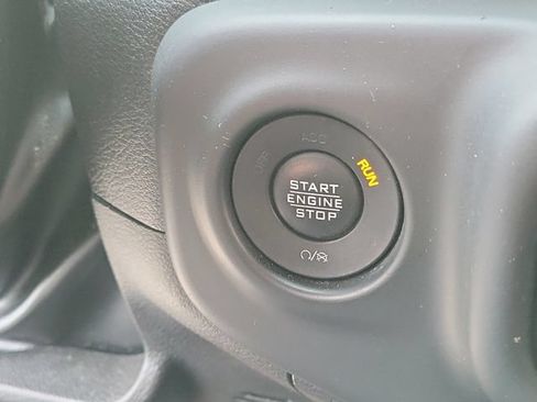 Used 2023 Jeep Gladiator Mojave w/ Cold Weather Group AWD/4WD image 14