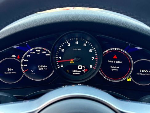 Used 2023 Porsche Cayenne Coupe image 28