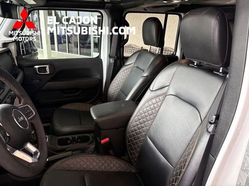 Used 2023 Jeep Wrangler Unlimited Sahara AWD/4WD image 15
