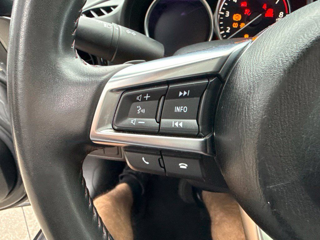 Used 2018 MAZDA MX-5 Miata RF Club RWD image 10