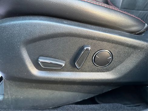 Used 2019 Ford Explorer XLT w/ Equipment Group 202A image 23