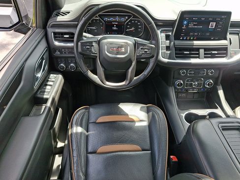 Used 2021 GMC Yukon XL AT4 AWD/4WD image 11