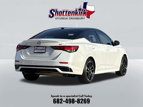 Used 2024 Nissan Sentra SR FWD image 6