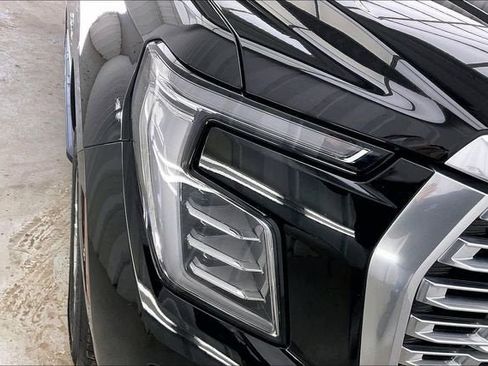 Certified 2025 GMC Yukon Denali image 25