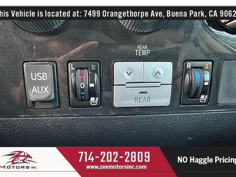 Used 2013 Toyota Sequoia Platinum RWD image 27