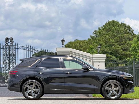 Used 2023 Genesis GV70 2.5T w/ Sport Prestige Package AWD/4WD image 12