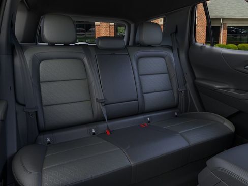 New 2026 Chevrolet Equinox LT FWD image 17
