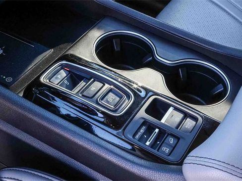 Used 2023 Honda Pilot Elite image 21