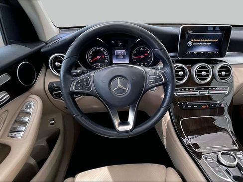 Used 2017 Mercedes-Benz GLC 300 image 6