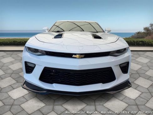 Used 2018 Chevrolet Camaro SS RWD image 6
