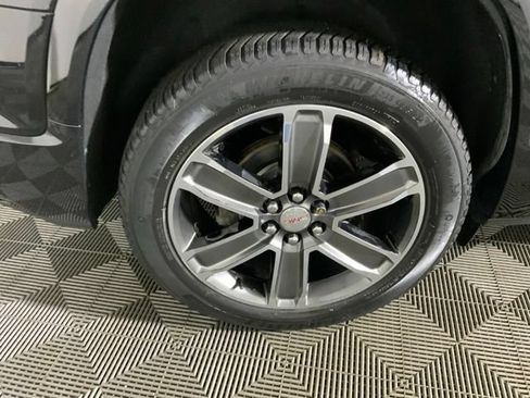 Used 2018 GMC Acadia Denali w/ Technology Package AWD/4WD image 12