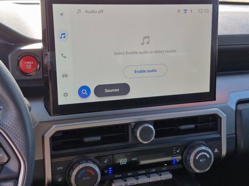 Used 2025 Toyota 4Runner TRD Off-Road Premium image 15