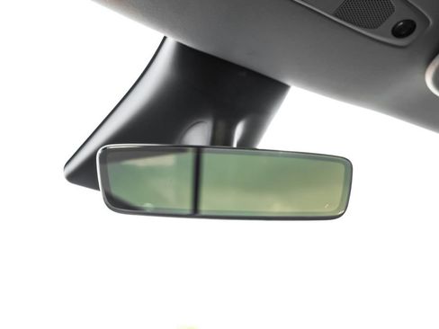 Used 2021 Tesla Model Y 2WD image 32