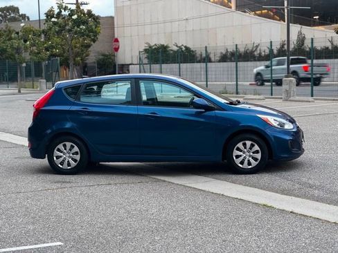 Used 2017 Hyundai Accent SE FWD image 6