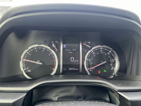 Used 2020 Toyota 4Runner Limited image 10