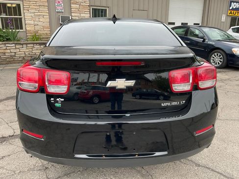 Used 2016 Chevrolet Malibu LT w/ Power Convenience Package FWD image 4