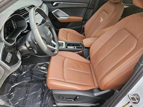 Used 2025 Audi Q3 2.0T Premium w/ Convenience Package image 15