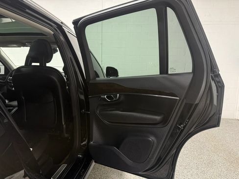 Used 2016 Volvo XC90 T6 Momentum w/ Momentum Plus Package AWD/4WD image 60