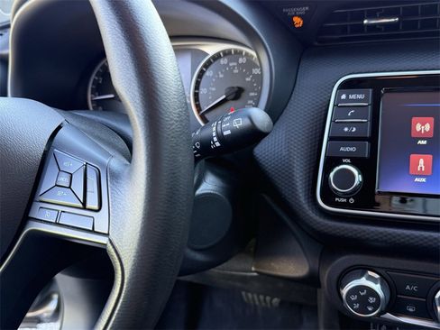 Used 2024 Nissan Kicks S image 23