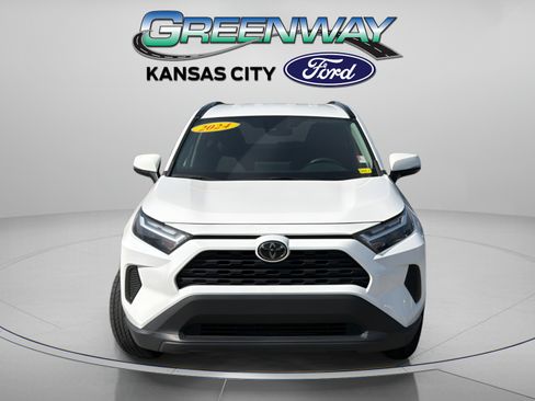 Used 2024 Toyota RAV4 XLE FWD image 2