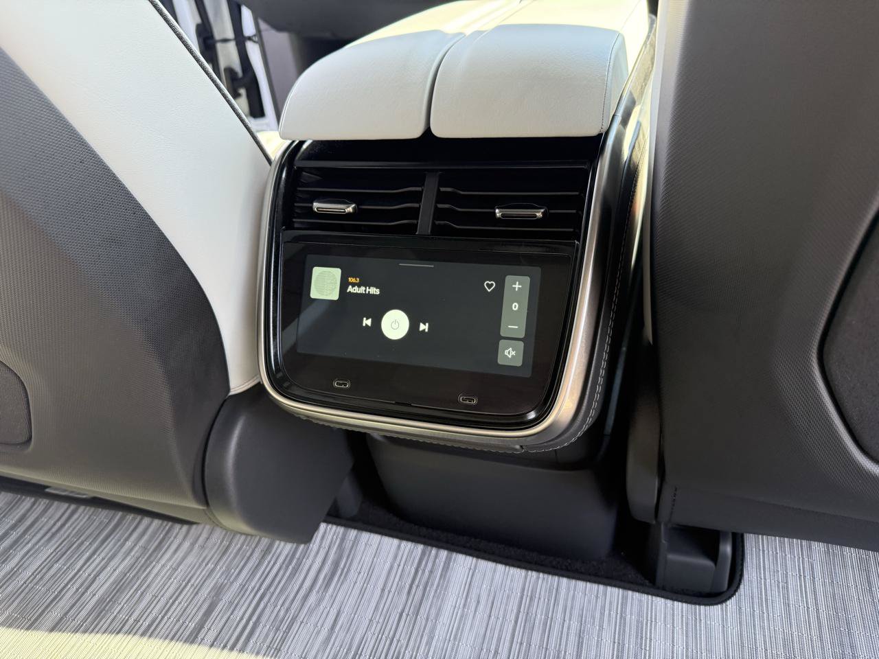 Used 2023 Rivian R1S Adventure Quad AWD/4WD image 28
