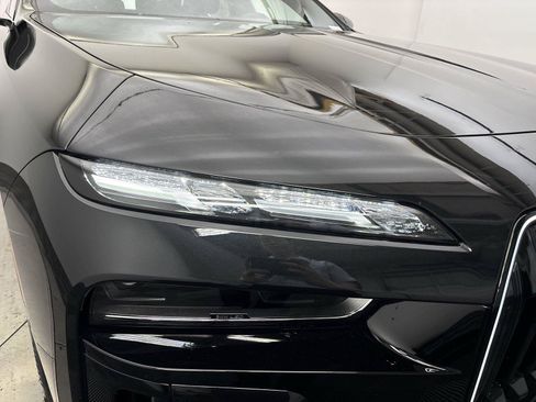 New 2026 BMW i7 xDrive60 w/ Executive Package AWD/4WD image 7