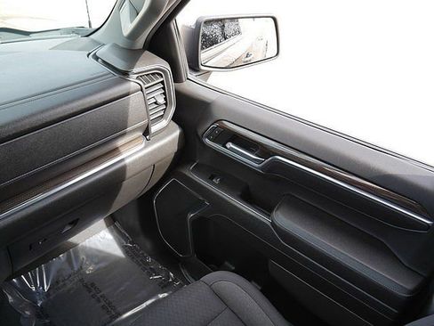 Used 2023 Chevrolet Silverado 1500 LT image 23