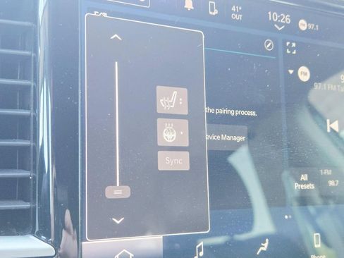 Used 2024 Chrysler Pacifica Touring-L image 28