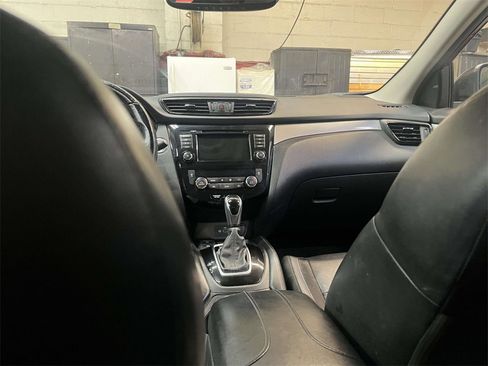 Used 2020 Nissan Rogue Sport SL w/ Premium Package image 14