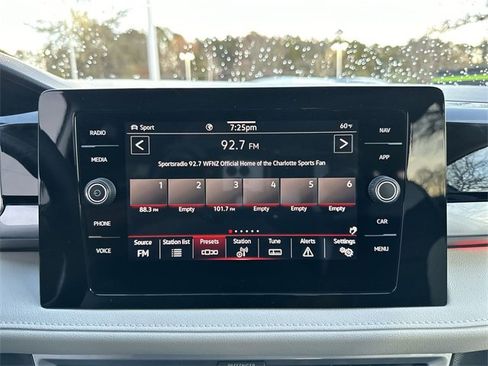 New 2025 Volkswagen Taos SEL image 17