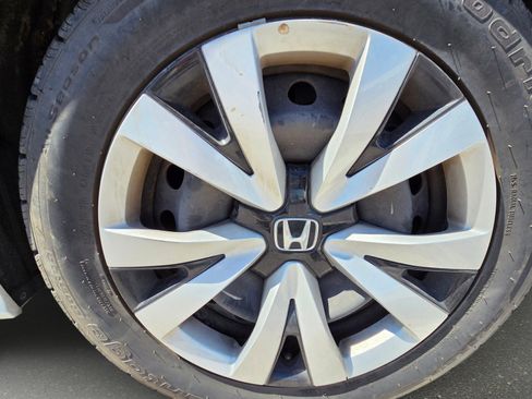 Used 2024 Honda Civic LX image 9