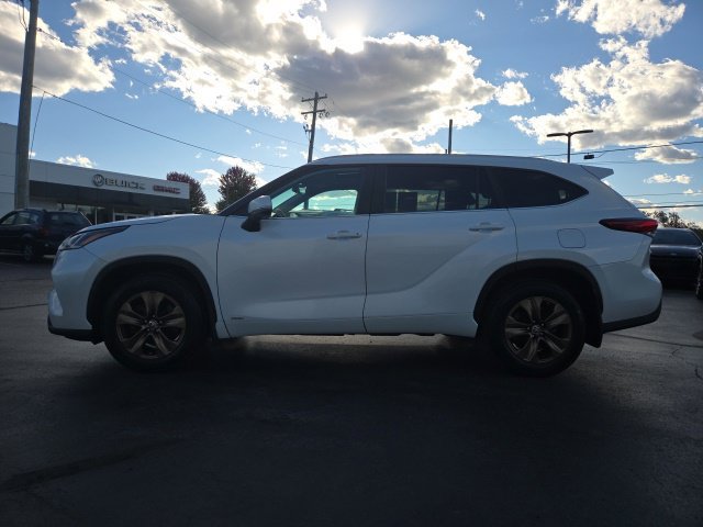 Used 2023 Toyota Highlander Bronze Edition AWD/4WD image 4