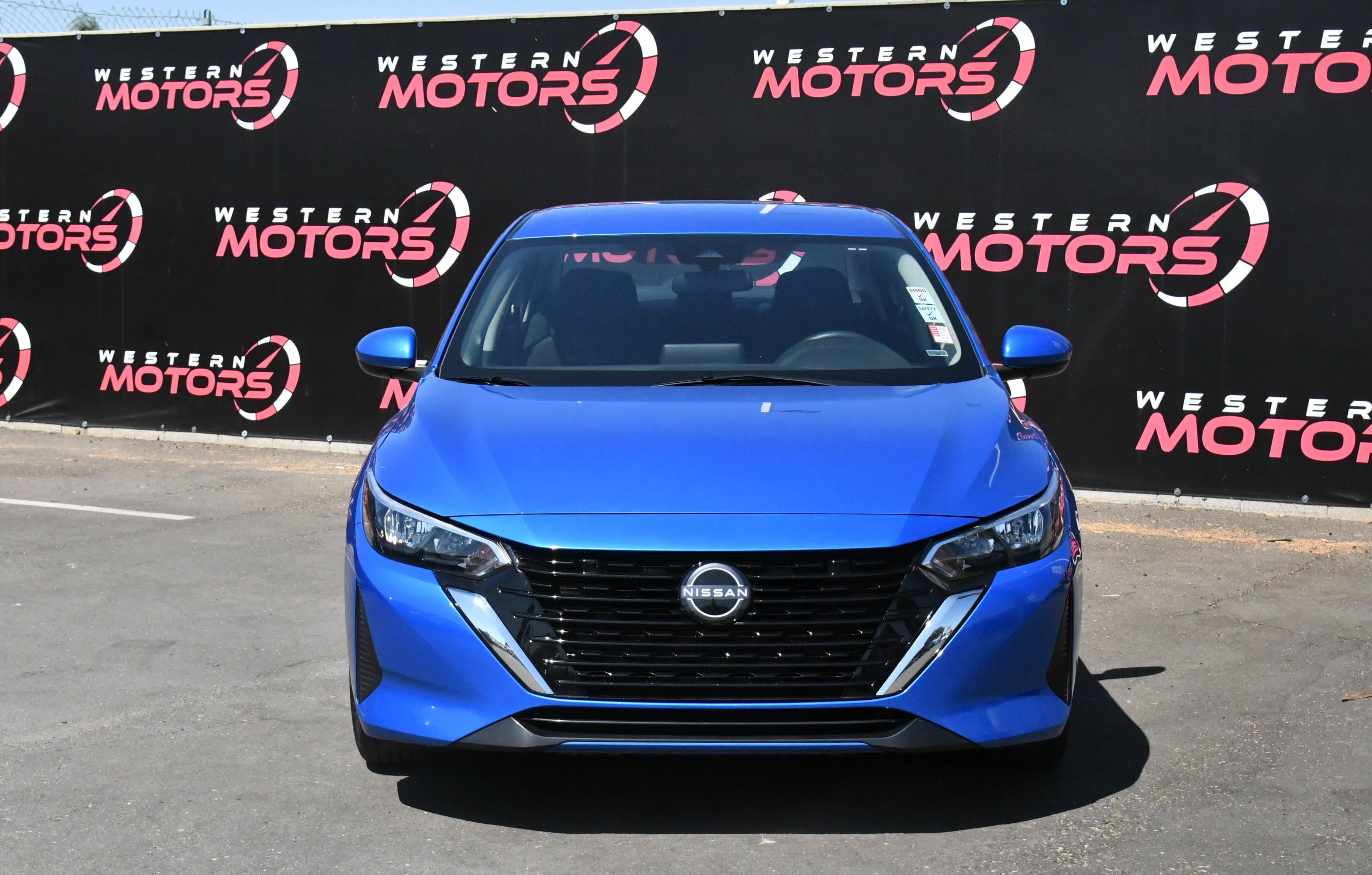 Used 2025 Nissan Sentra SV FWD image 2