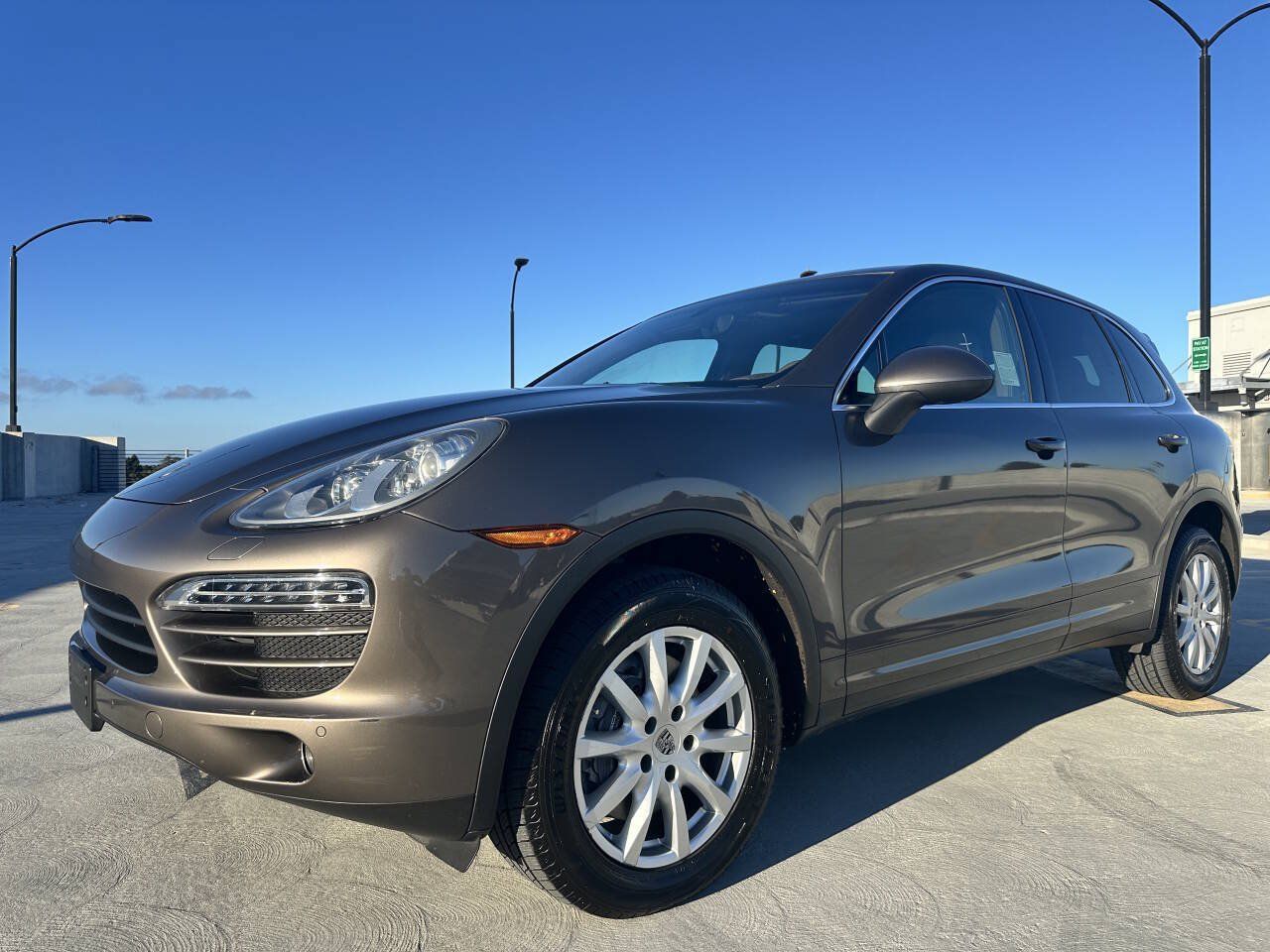 Used 2012 Porsche Cayenne AWD/4WD image 2