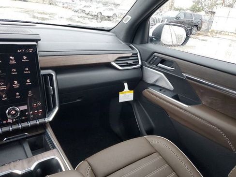 New 2026 GMC Acadia Denali Ultimate image 15