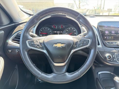 Used 2020 Chevrolet Malibu LT w/ Leather Package FWD image 27