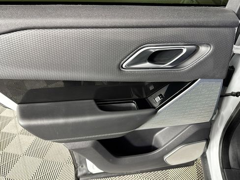 Used 2018 Land Rover Range Rover Velar R-Dynamic SE image 25