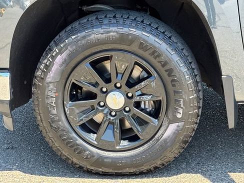 Used 2021 Chevrolet Silverado 1500 LT RWD image 45