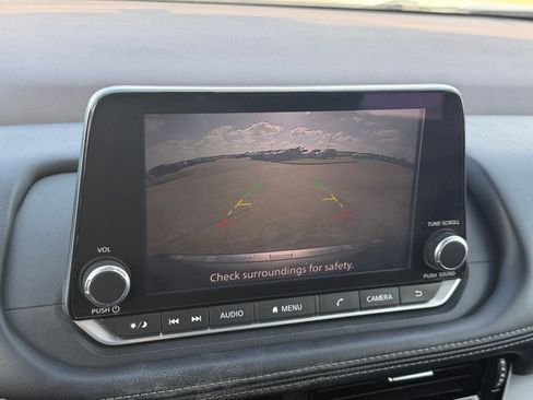 Certified 2022 Nissan Rogue SV FWD image 22